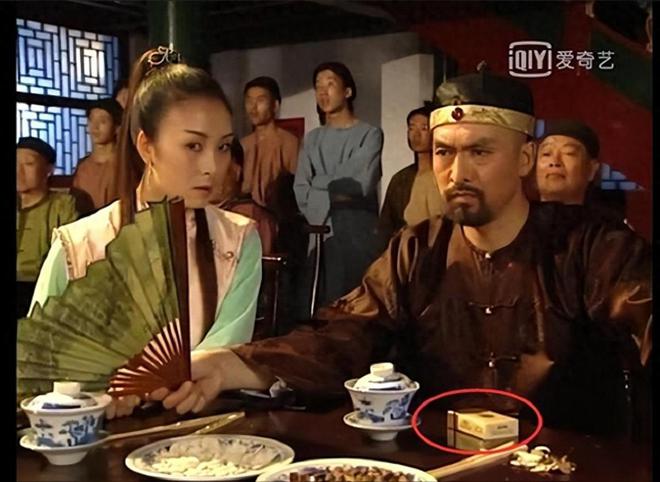 完美体育·(中国)官方网站这些“侮辱观众智商”的镜头简直荒谬无比导演脑子被驴踢了(图12)