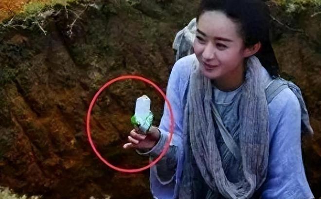 完美体育·(中国)官方网站这些“侮辱观众智商”的镜头简直荒谬无比导演脑子被驴踢了(图13)