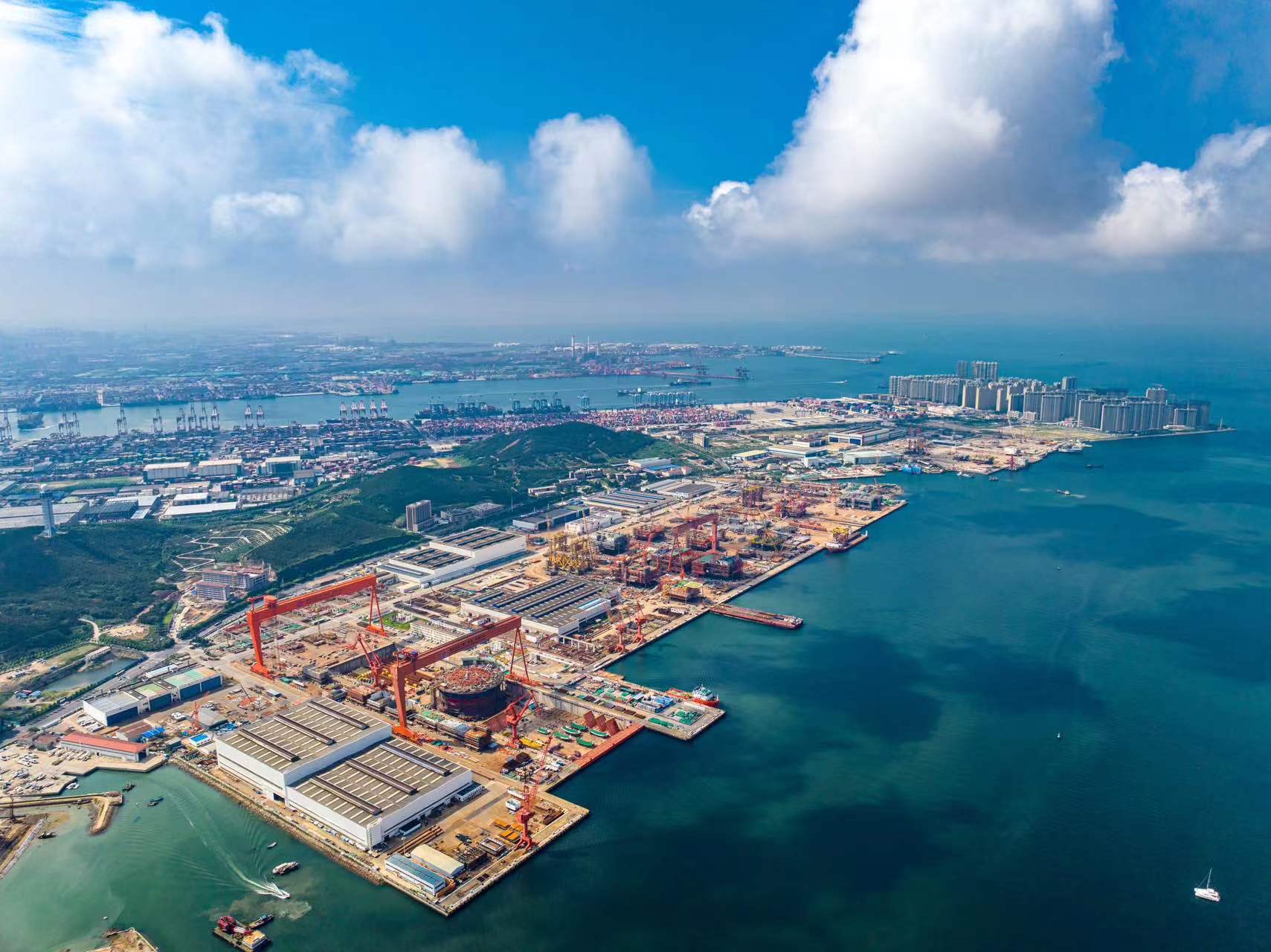 完美体育·(中国)官方网站亚洲首艘圆筒型浮式生产储卸油装置船体建造完工