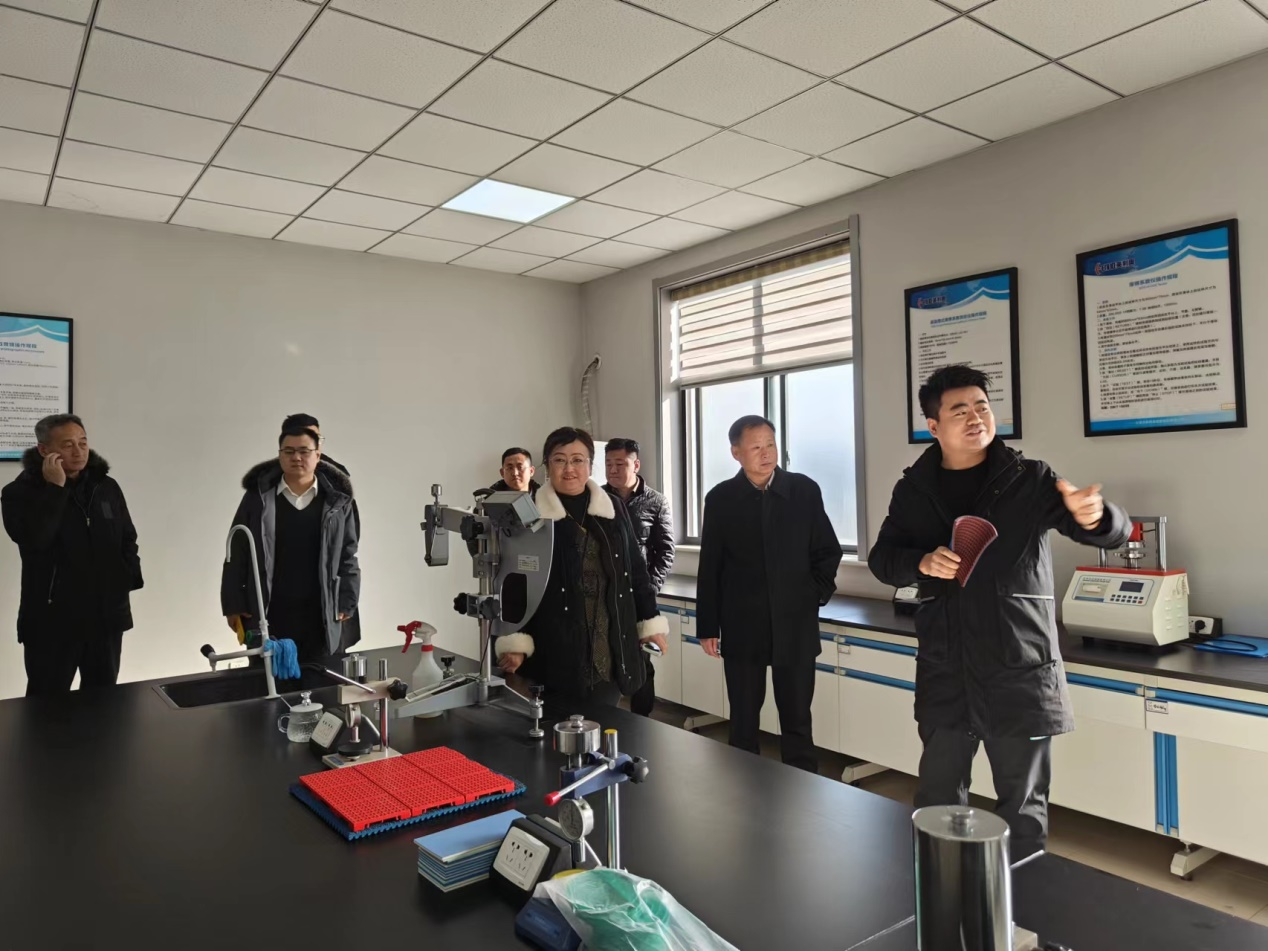 完美体育·(中国)官方网站创新争优谋发展踔厉奋发开新局 ——省体育产业协会组织企(图3)